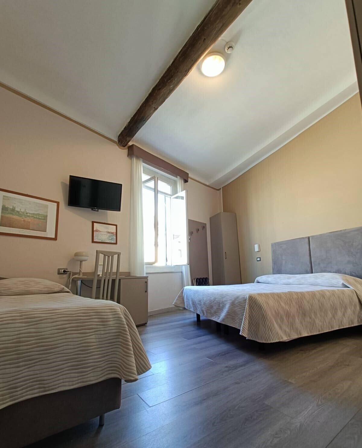 Photo - Hotel Helvetia