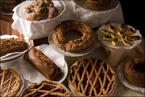 Free daily buffet breakfast  - Doria Park Hotel (Lerici)
