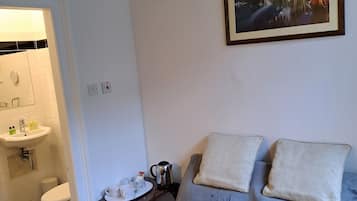 Double Room, Ensuite (Room 1, Large)