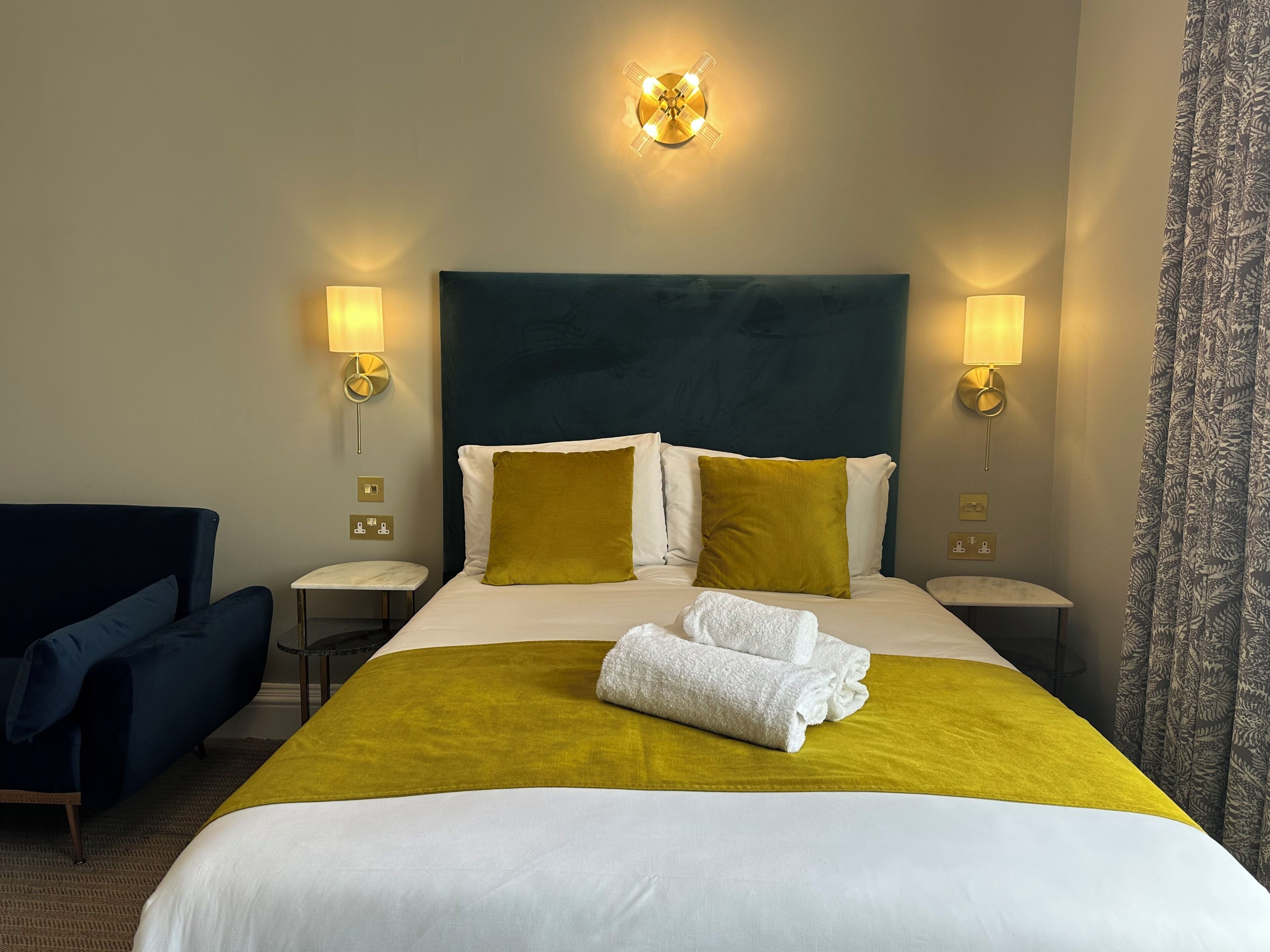 Triple Room | In-room safe, desk, laptop workspace, blackout curtains