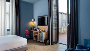 1 bedroom, down comforters, minibar, in-room safe