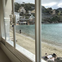 Cocktail bar, beach views, open daily
