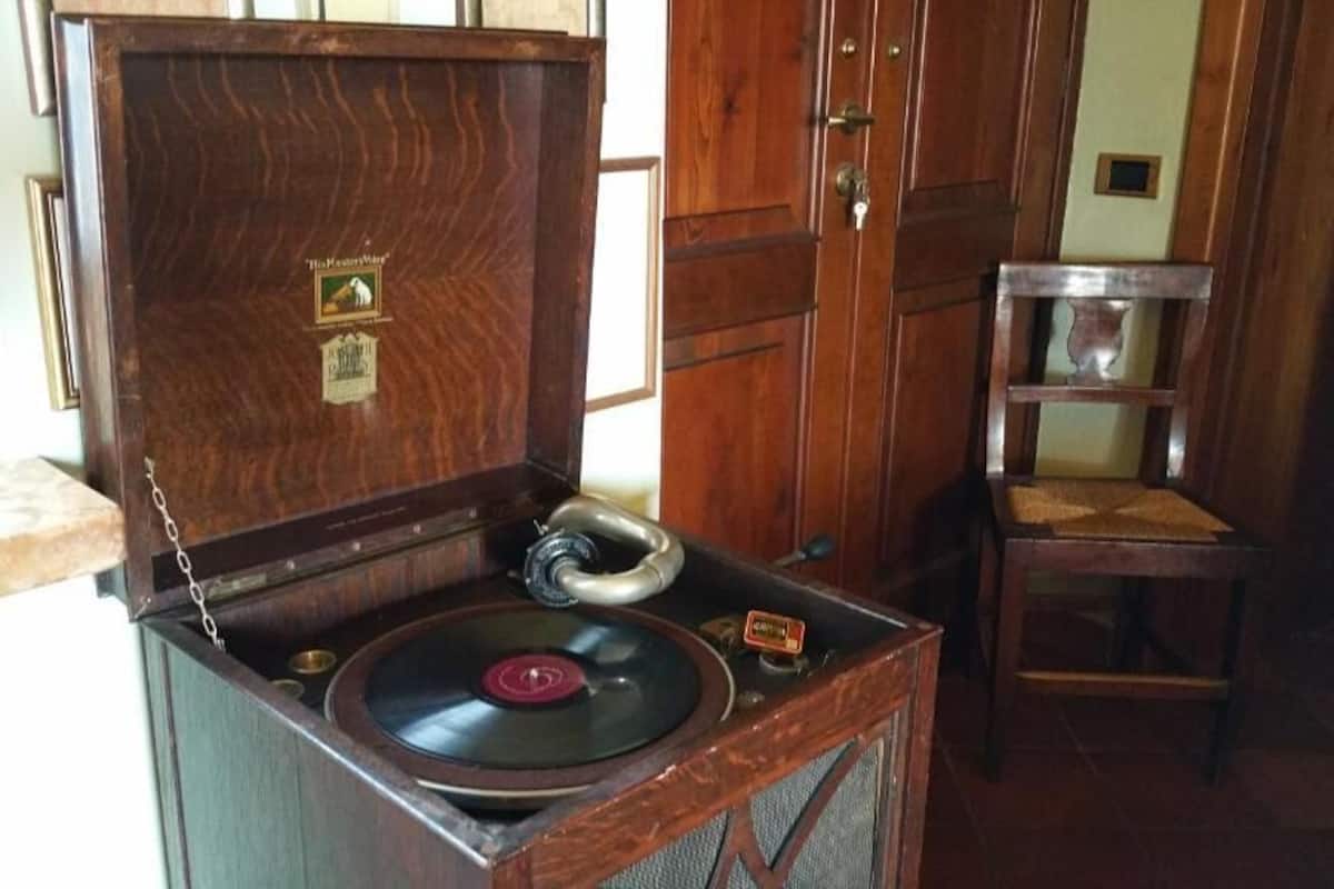 fridge, electric kettle