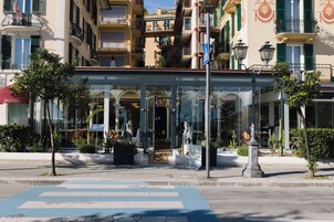 Fachada de la propiedad