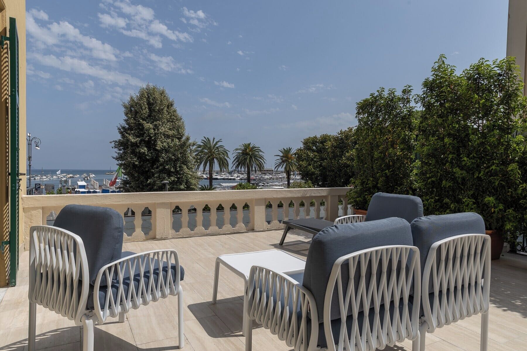 junior studio suite, sea view | terrace/patio