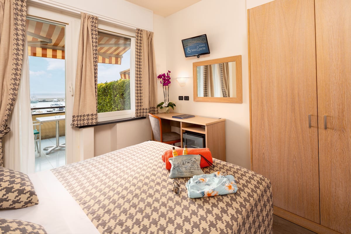 Couette en duvet d'oie, minibar, coffres-forts dans les chambres, bureau