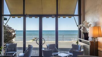 Bar (in der Unterkunft)