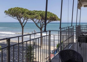 Superior Double Room, Balcony | In-room safe, desk, free WiFi, bed sheets - B&B Hotel Diano Marina Palace (Diano Marina)