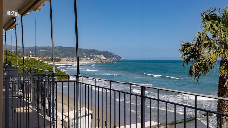 B&B Hotel Diano Marina Palace