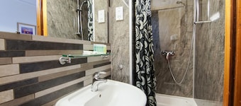 London Visitors Hotel