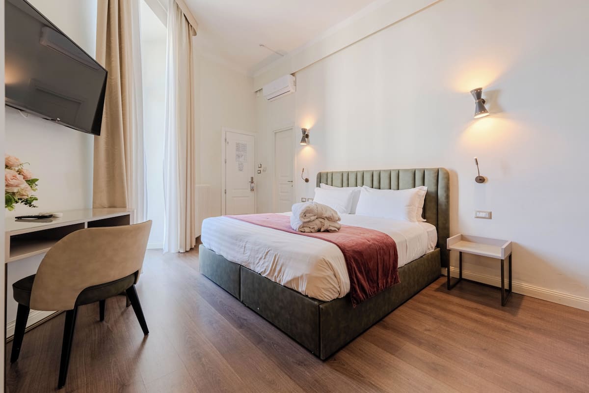 Comfort Triple Room, 1 Bedroom, Non Smoking, Partial Sea View | In-room safe, soundproofing, free WiFi, bed sheets