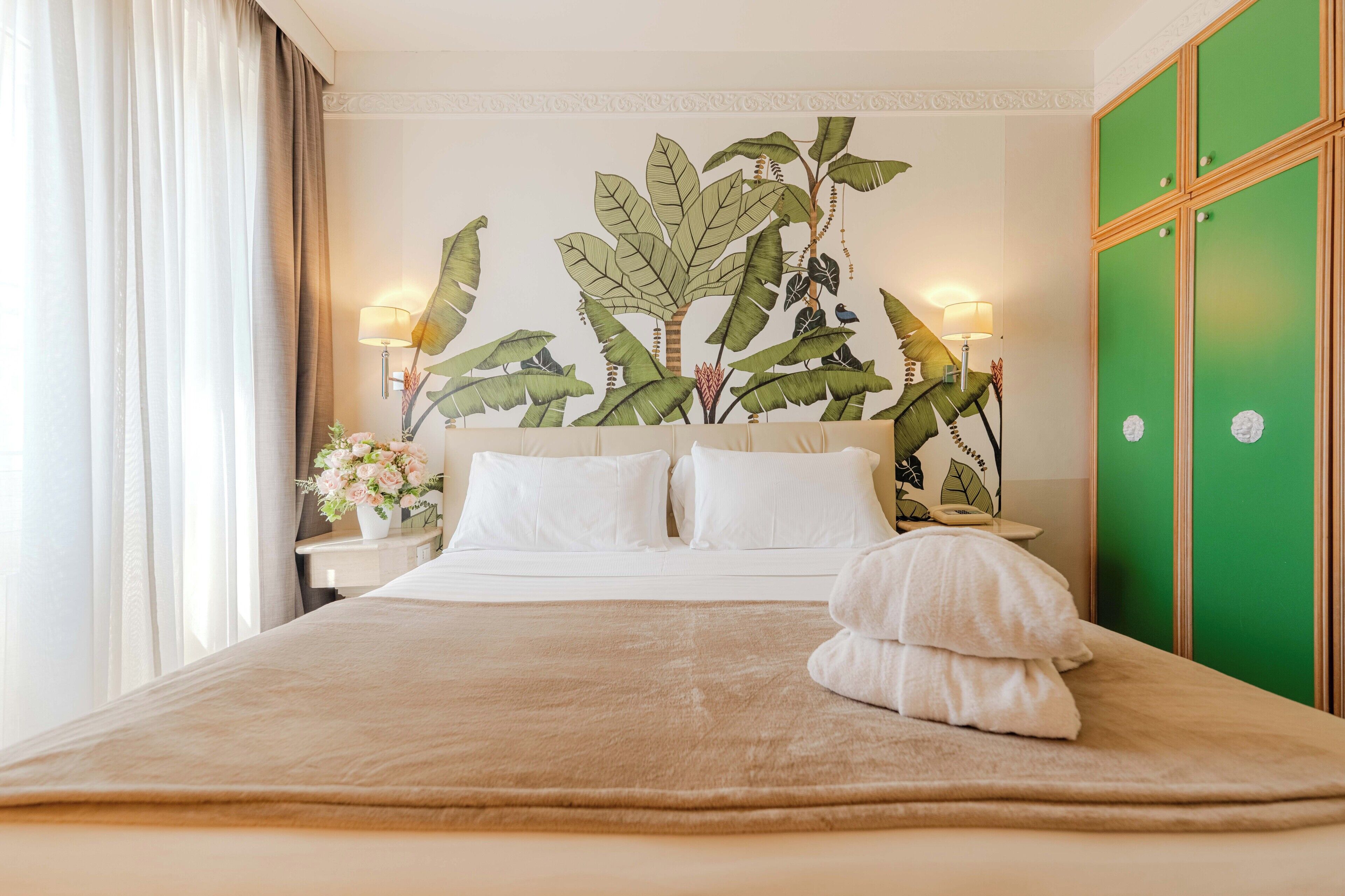 Zimmersafe, schallisolierte Zimmer, kostenloses WLAN, Bettwäsche