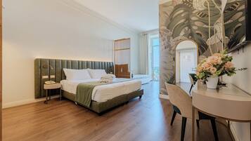 Caja de seguridad en la habitación y sistema de insonorización