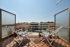 Triple Room | Terrace/patio - Hotel Bergamo (San Bartolomeo al Mare)