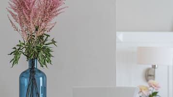 Economy Double Room | 1 bedroom, minibar, in-room safe, desk