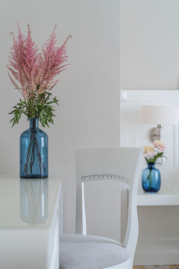 Economy Double Room | Minibar, in-room safe, desk, free WiFi - Hotel Capri  (Sorrento)