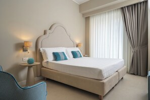 デラックス ダブルルーム | ミニバー、セーフティボックス (室内)、デスク、WiFi (無料)