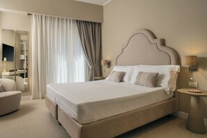 Minibar, in-room safe, desk, free WiFi - Hotel Capri  (Sorrento)