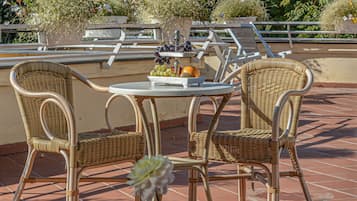Suite Junior, terrasse, vue jardin | Vue de la chambre