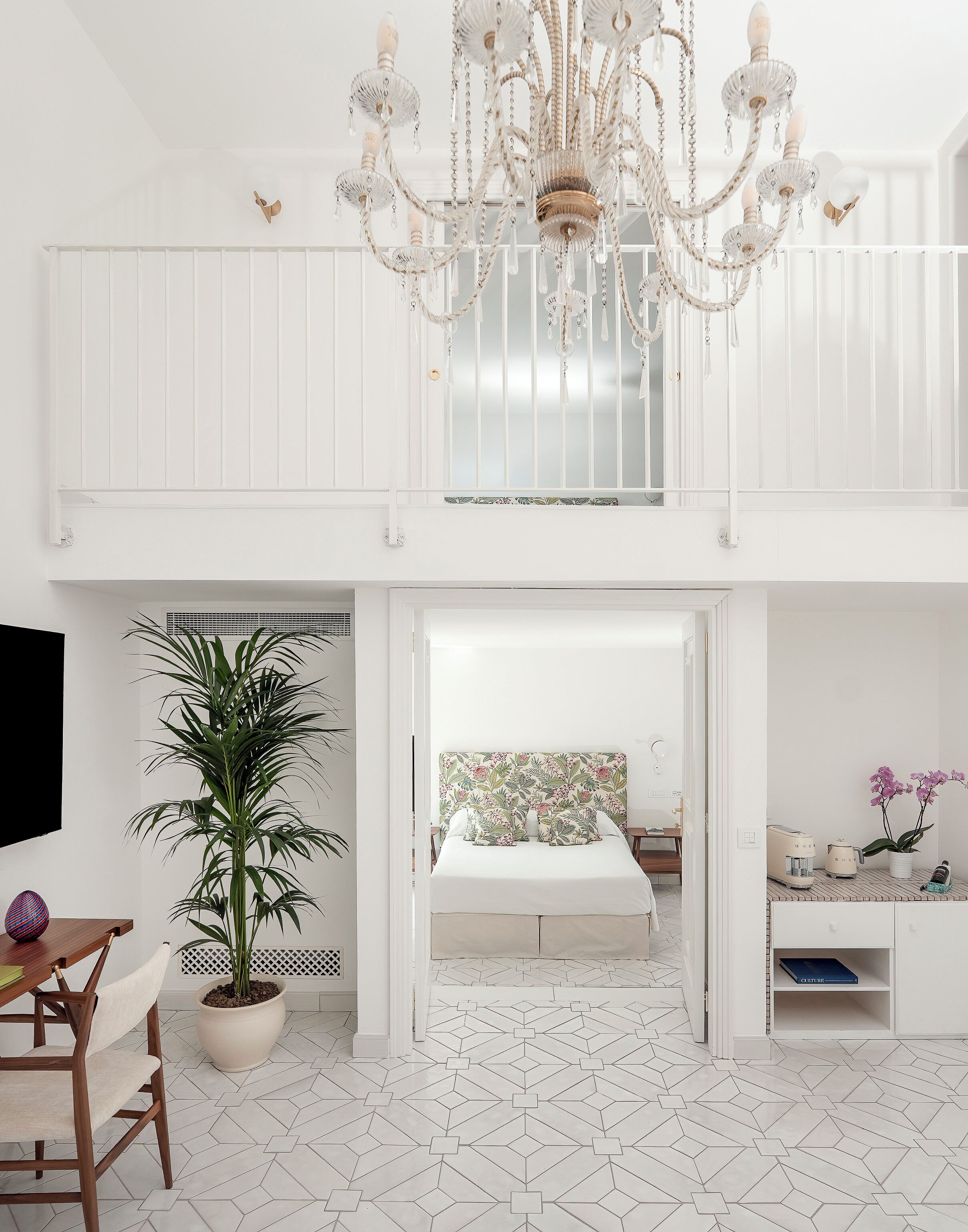 Casa Marchesa Suite | 高档床上用品、迷你吧、客房内保险箱、办公桌