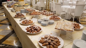 Desayuno buffet todos los días (con cargo)
