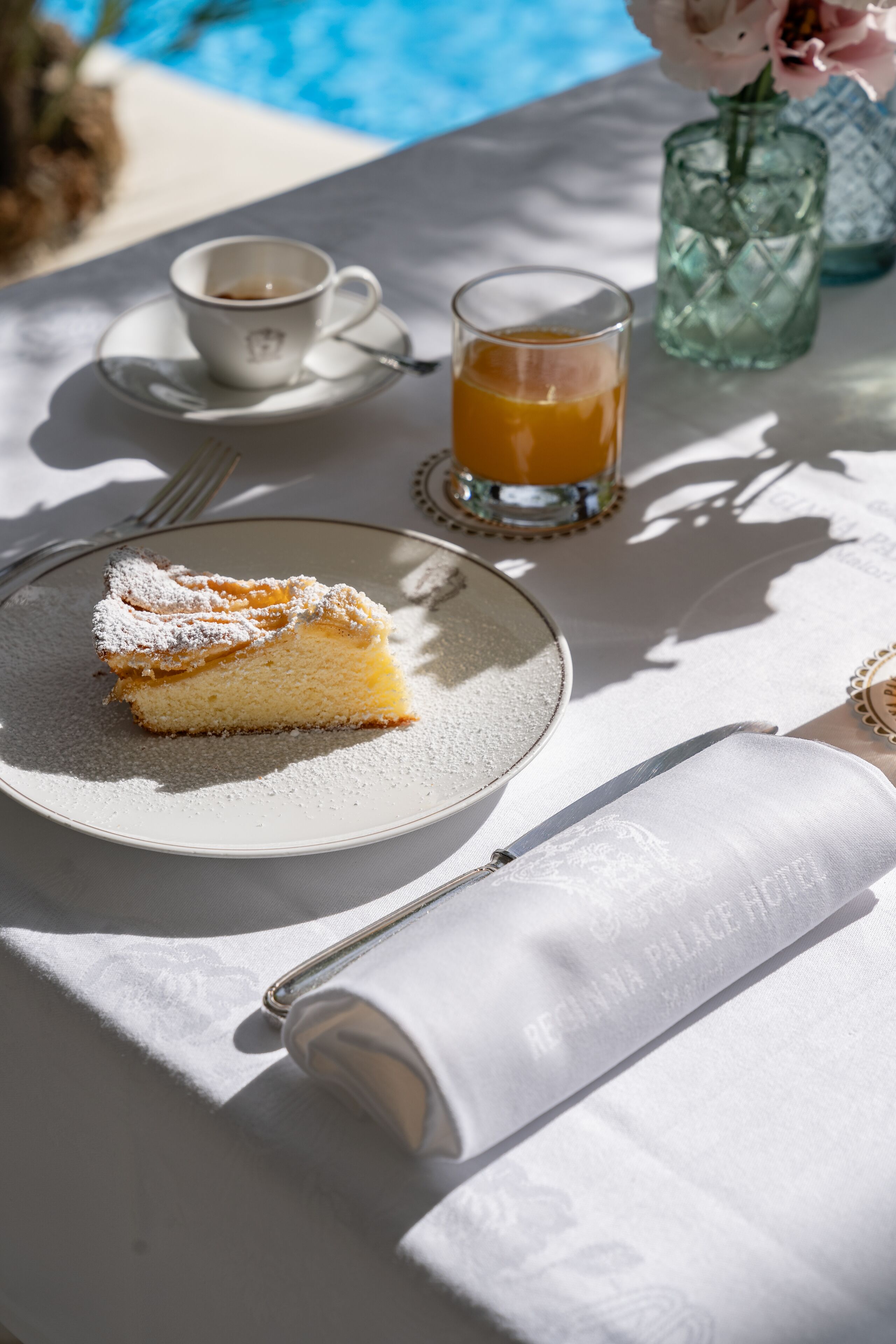 daily continental breakfast (eur 15 per person)