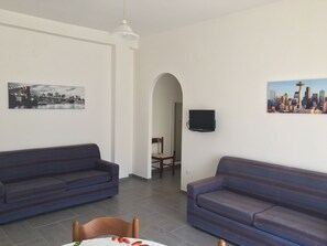 Apartment, 2 Bedrooms, Annex Building | Living room | TV