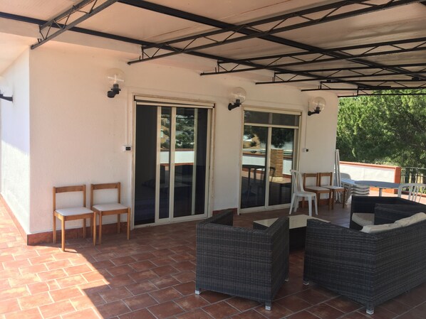 Penthouse, Annex Building | Terrace/patio