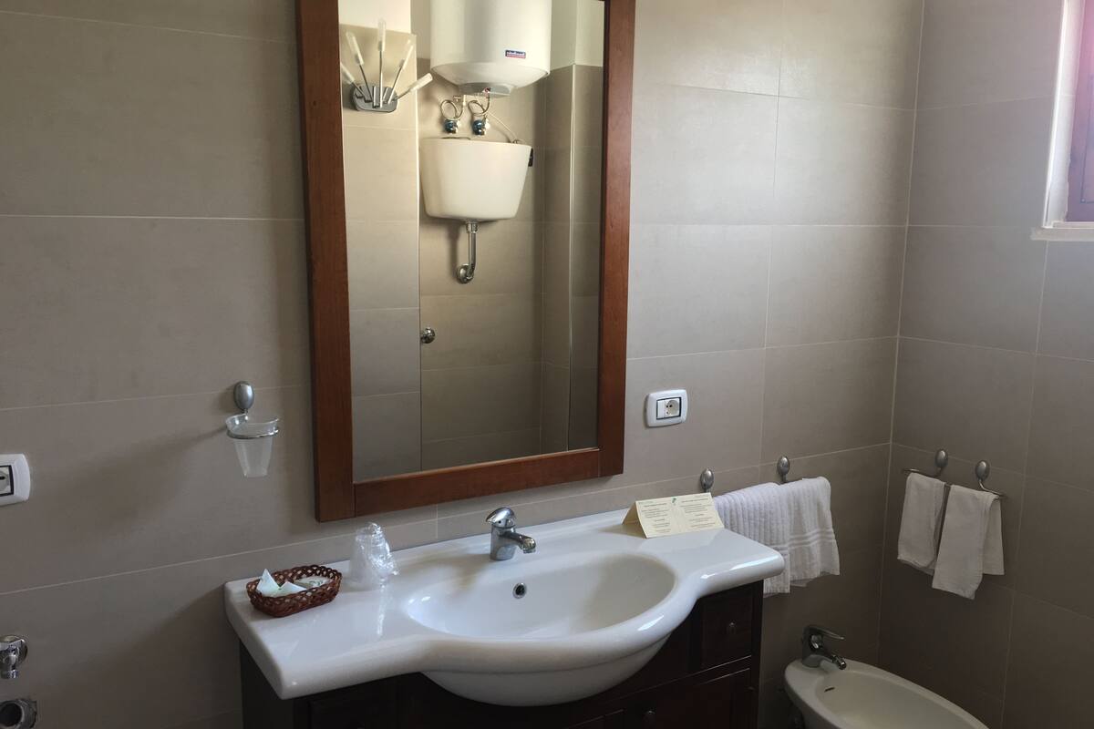 Room amenity