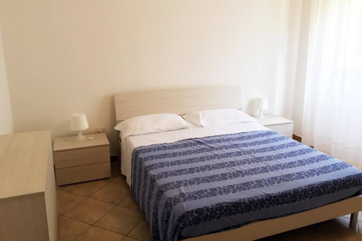 Leilighet – classic, balkong, bakgårdsutsikt | Safe på rommet, barnesenger, wi-fi (inkludert) og sengetøy