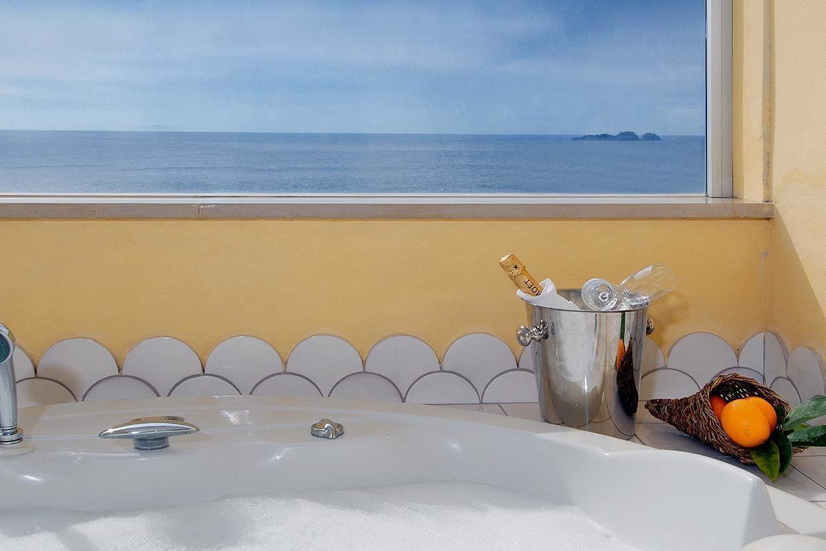 junior suite (special) | jetted bathtub