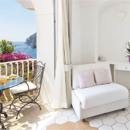 Standard Double Room | Minibar, in-room safe, soundproofing, free WiFi