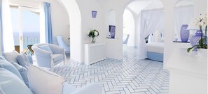 Honeymoon Suite | Minibar, in-room safe, soundproofing, free WiFi