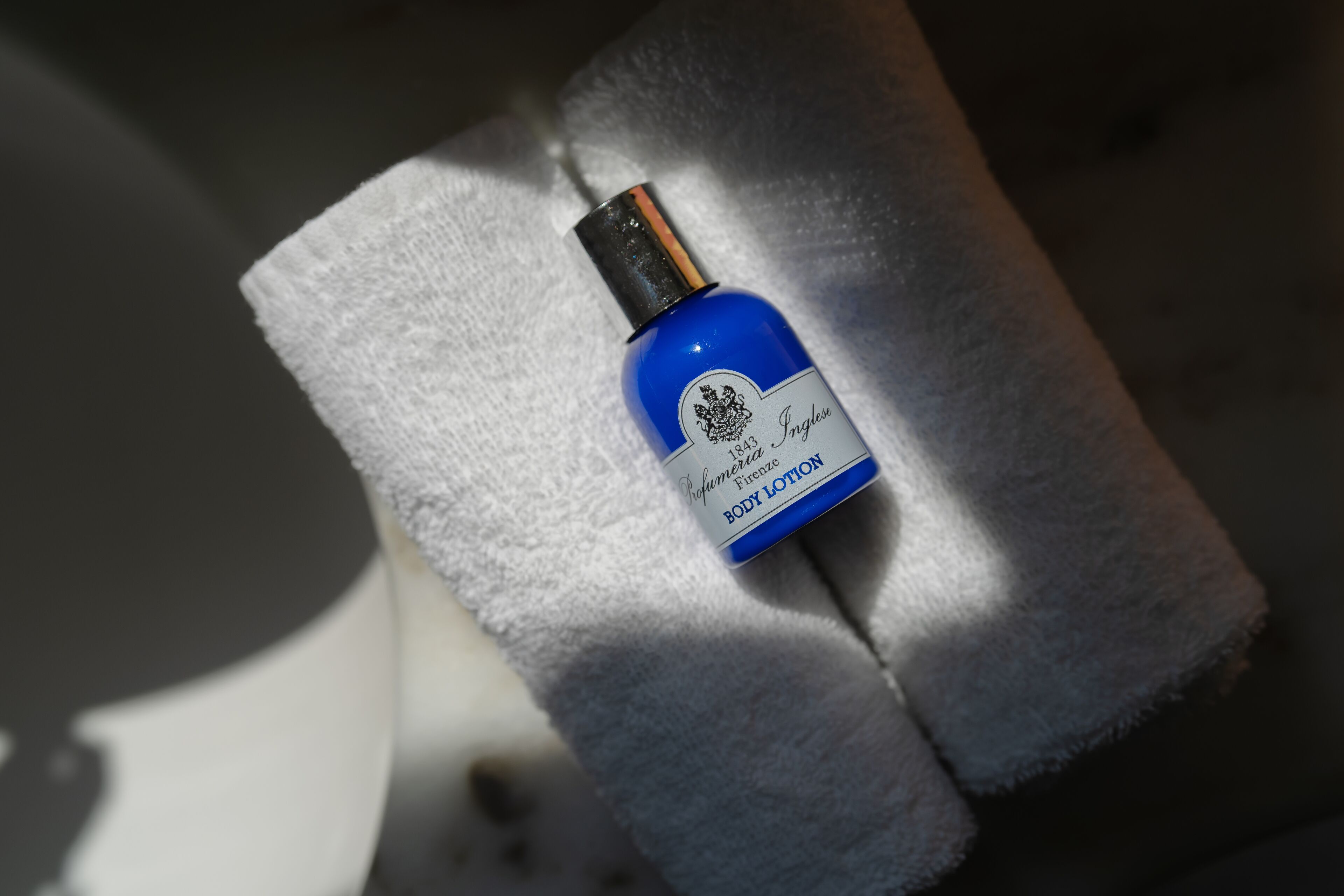 deluxe room, balcony, sea view | bathroom | eco-friendly toiletries, hair dryer, bathrobes, slippers