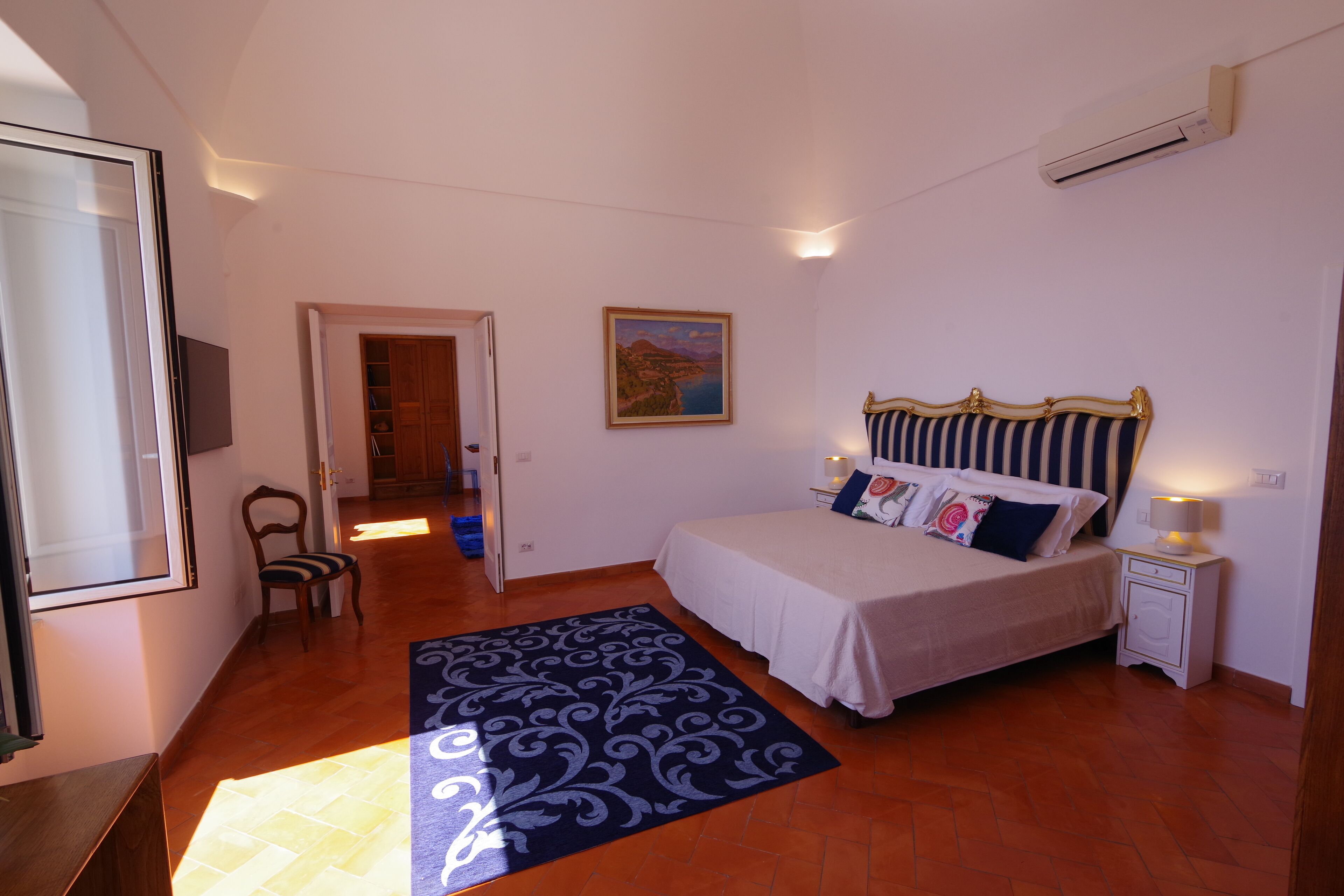 Leilighet, sjøutsikt, anneks | Sengetøy av topp kvalitet, minibar og safe på rommet