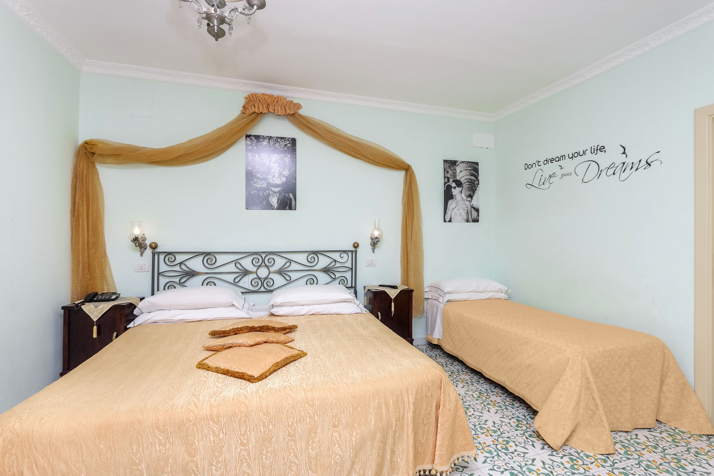 standard double or twin room | minibar, desk, soundproofing, free cots/infant beds