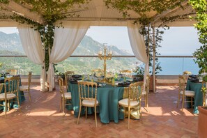 Spécialités Cuisine locale, vue sur la mer 