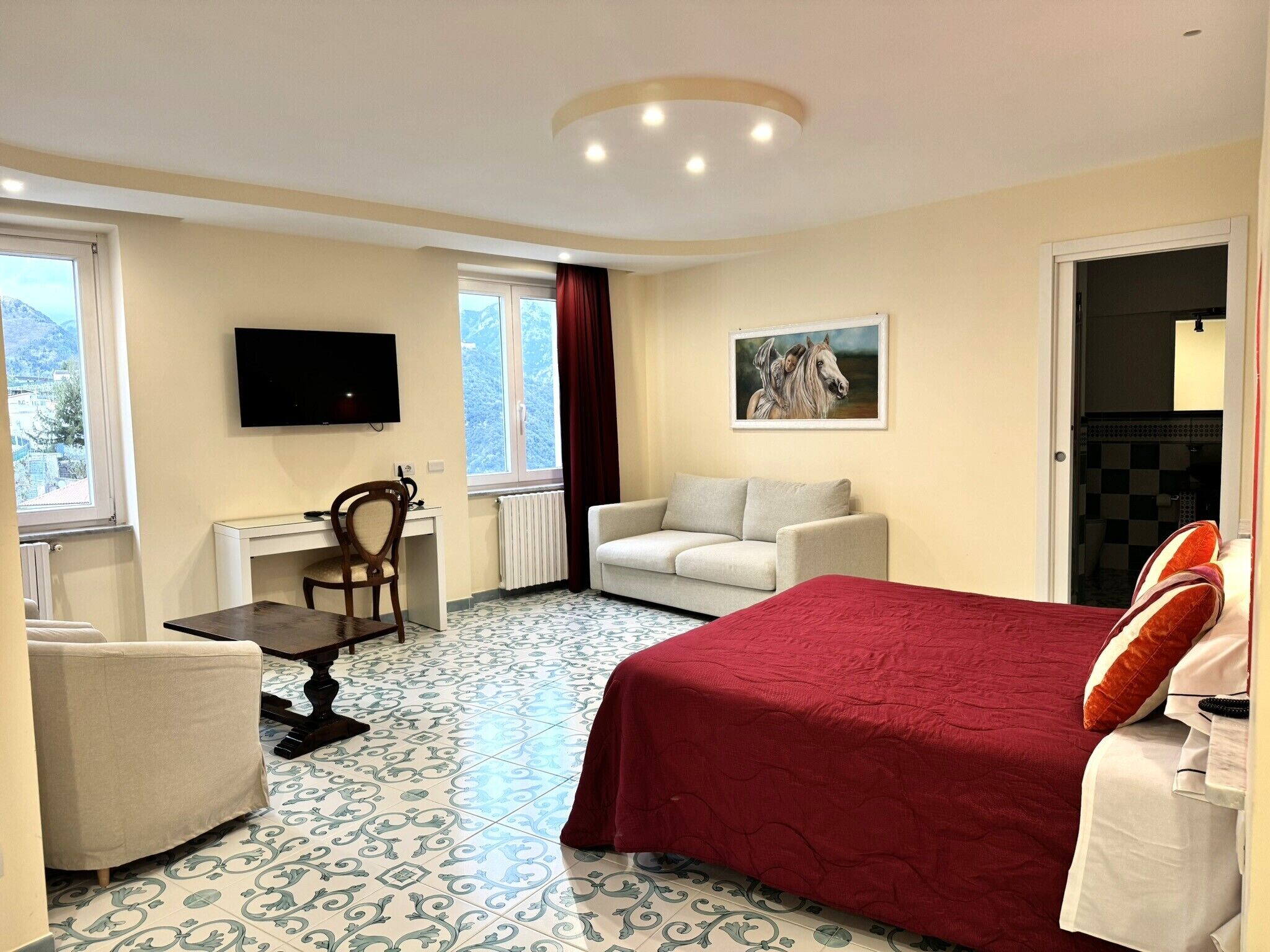 deluxe room, 1 double bed | minibar, desk, soundproofing, free cots/infant beds