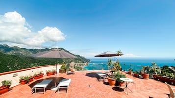 Sun deck