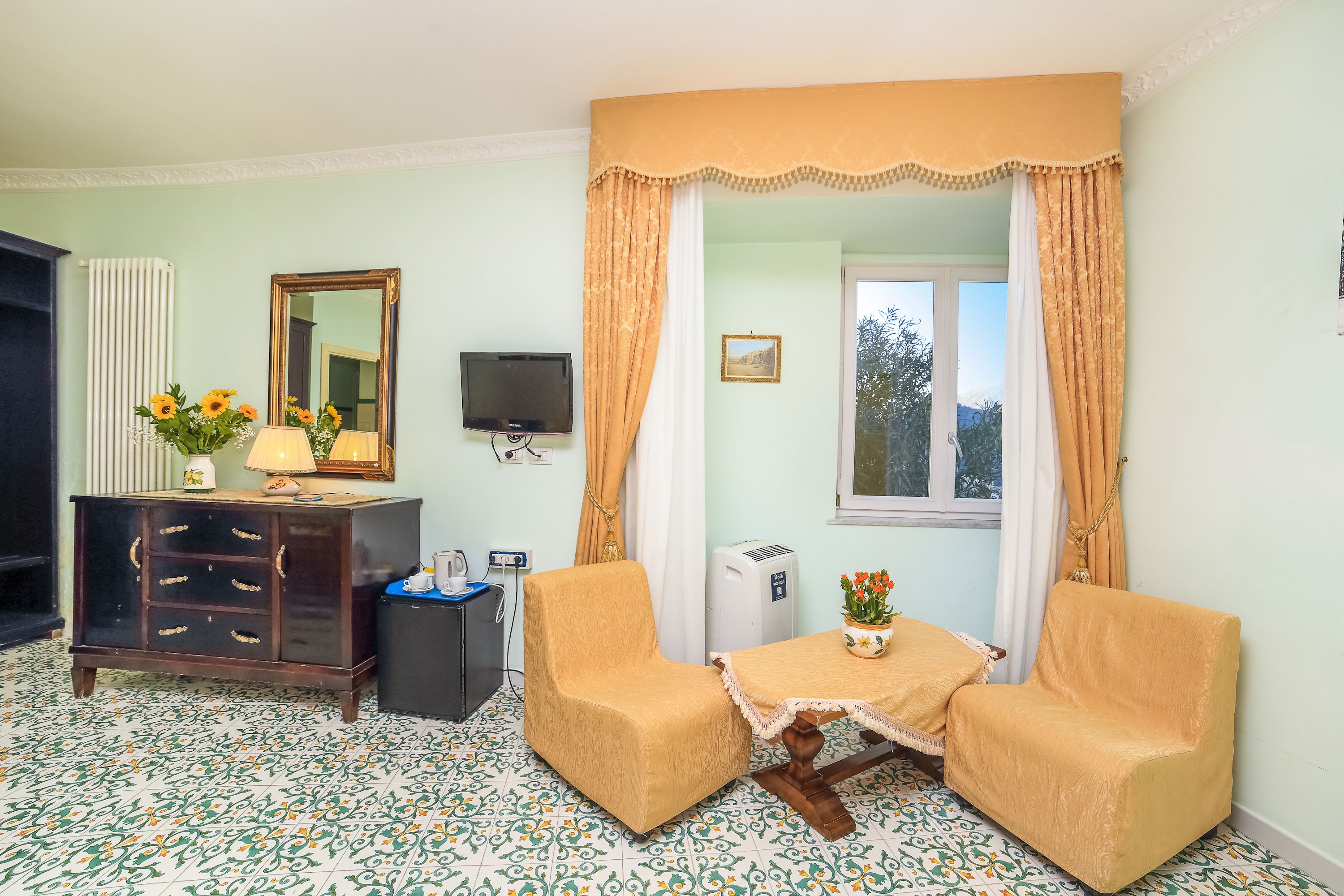 standard double or twin room | mountain view