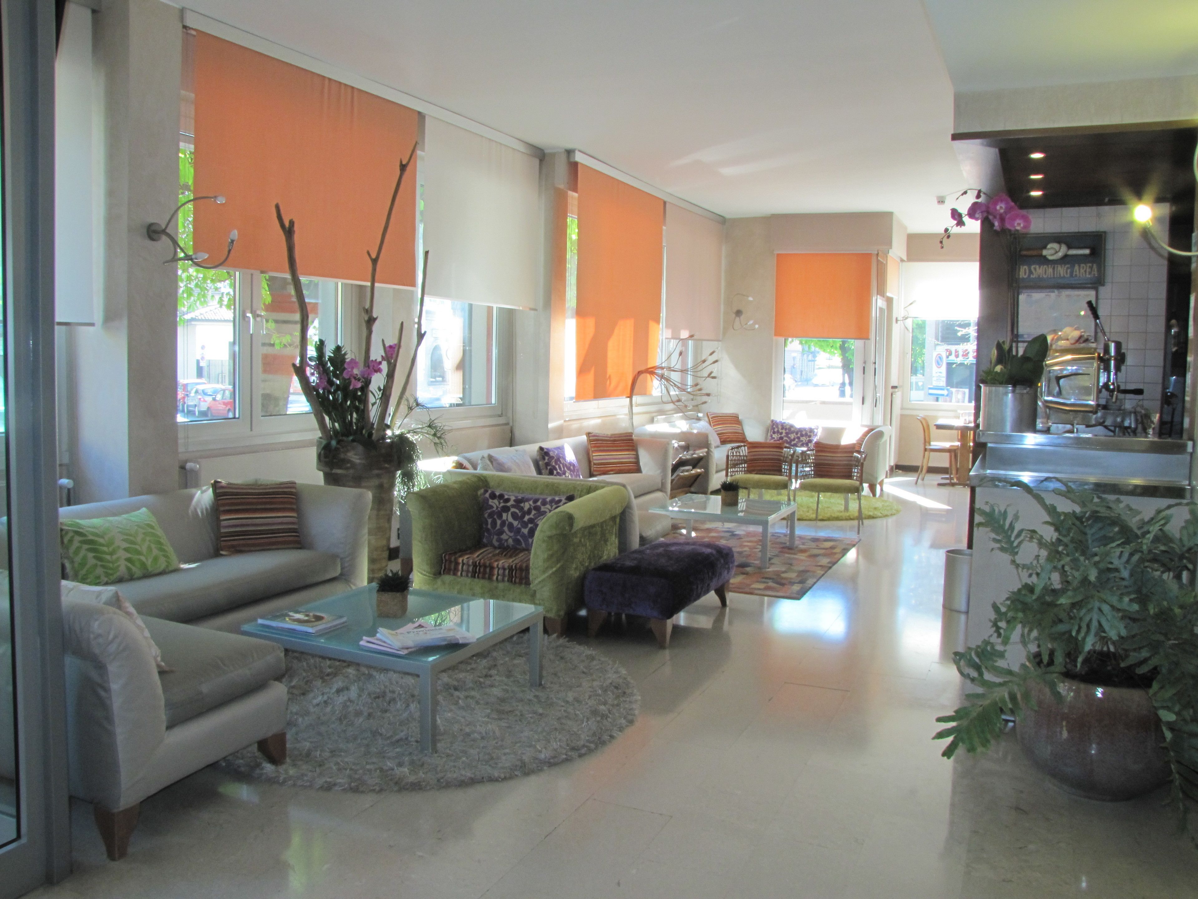 Coin salon dans le hall