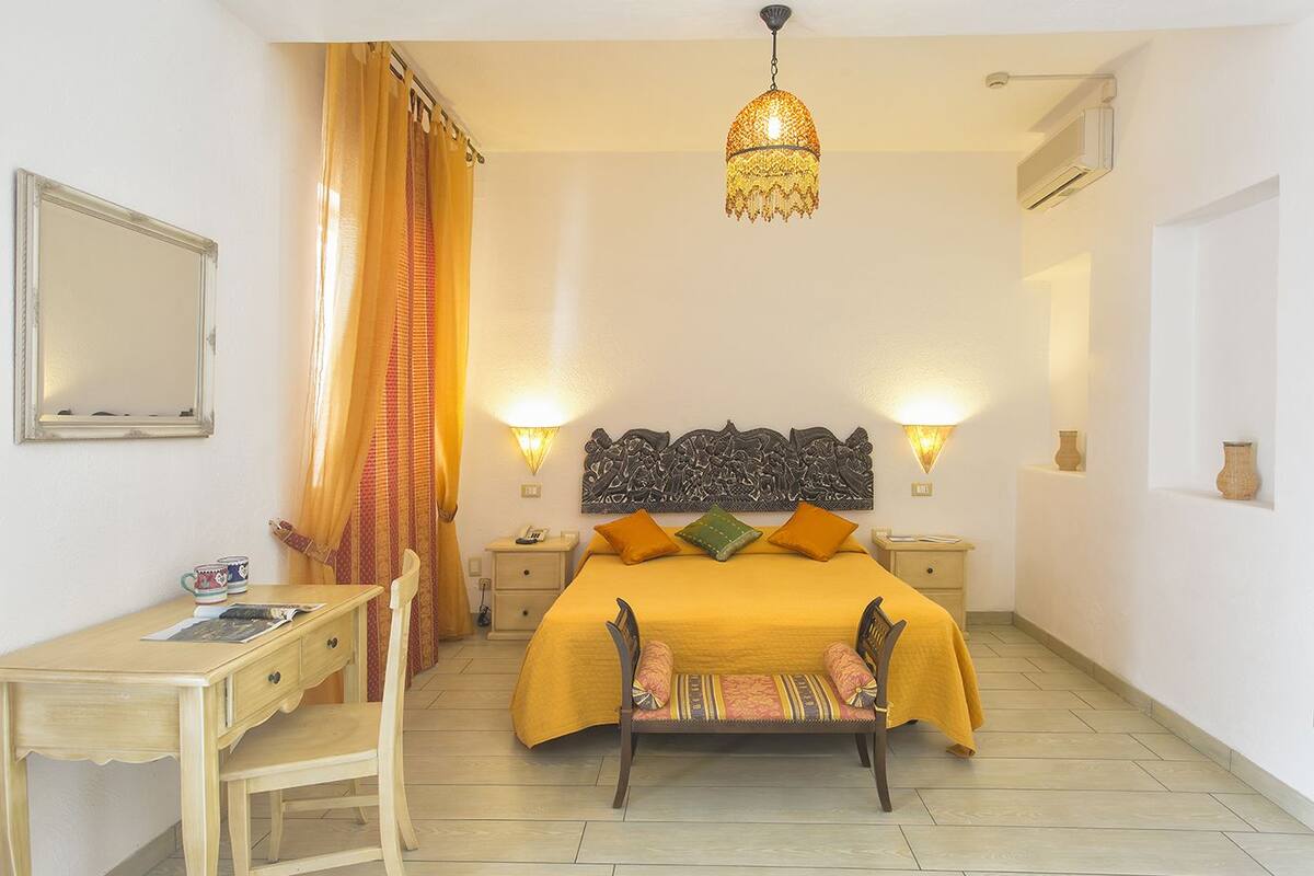 1 bedroom, minibar, in-room safe, desk