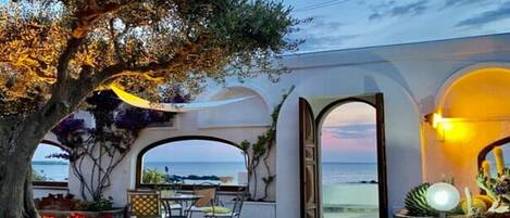 Breakfast, lunch, dinner served; local cuisine