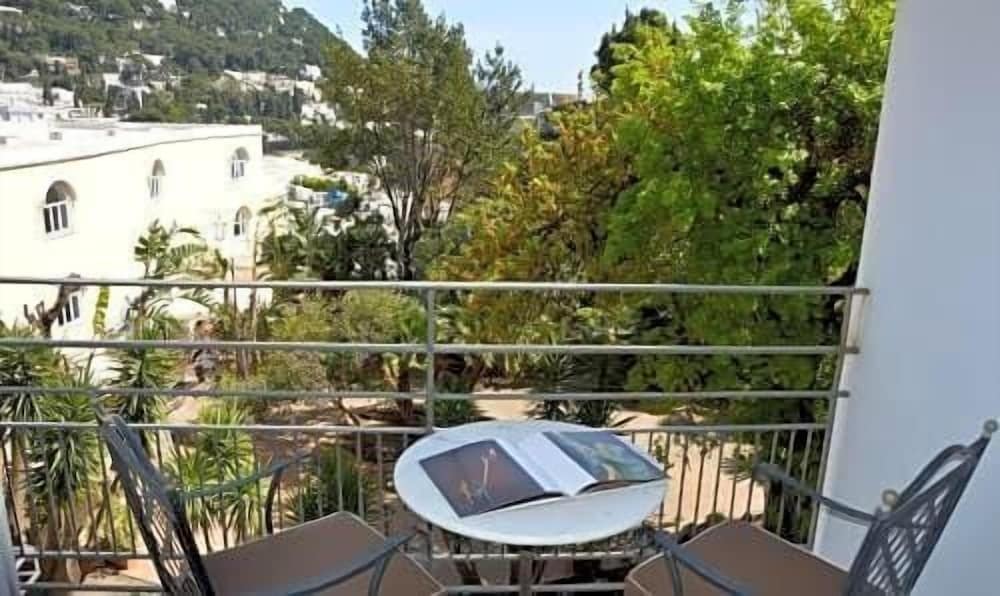 Hotel Regina Cristina - 4 stars Capri Accommodation — Capri