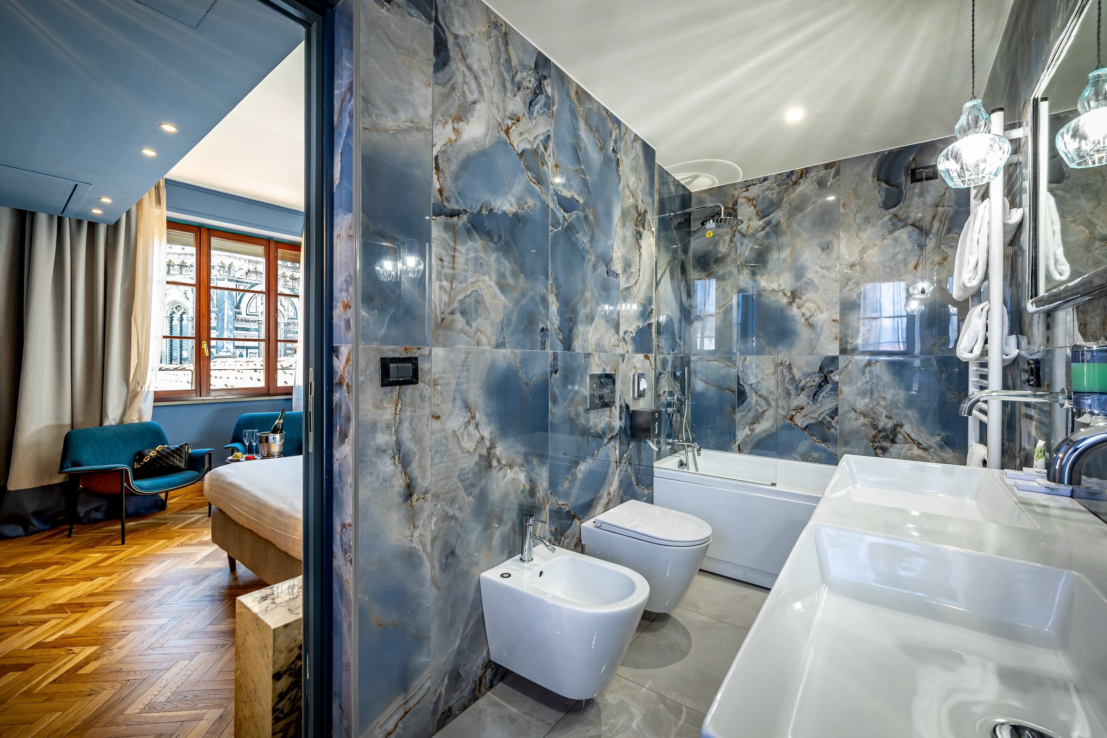 double room (duomo view - 40) | bathroom | shower, eco-friendly toiletries, hair dryer, bidet