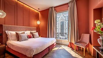 Phòng đôi Superior (Duomo View) | Chăn bông, minibar, két bảo mật tại phòng, bàn