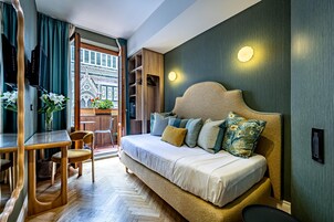 Classic Single Room, Balcony (Duomo View) | View from room