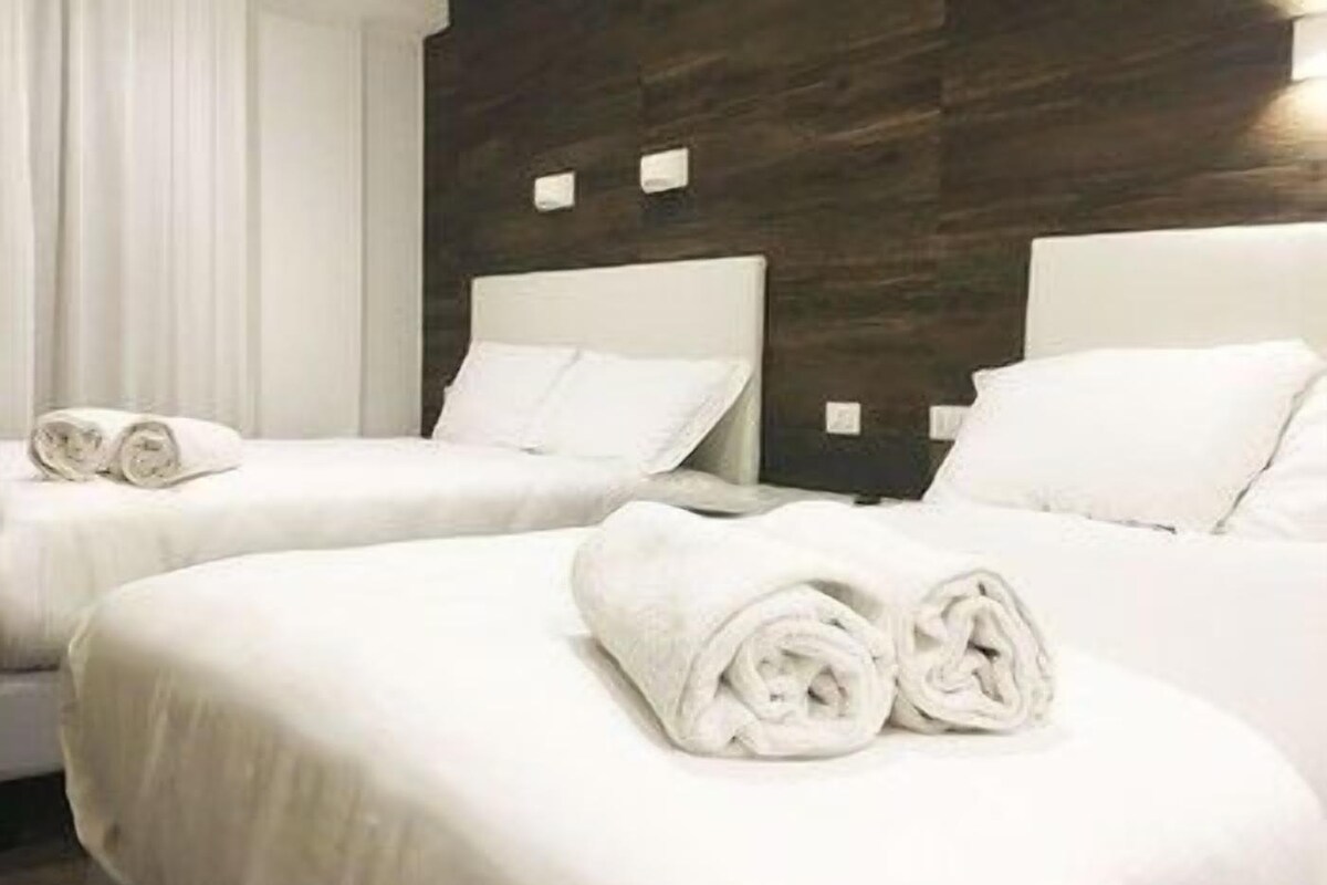 Premium bedding, in-room safe, free cots/infant beds, free WiFi