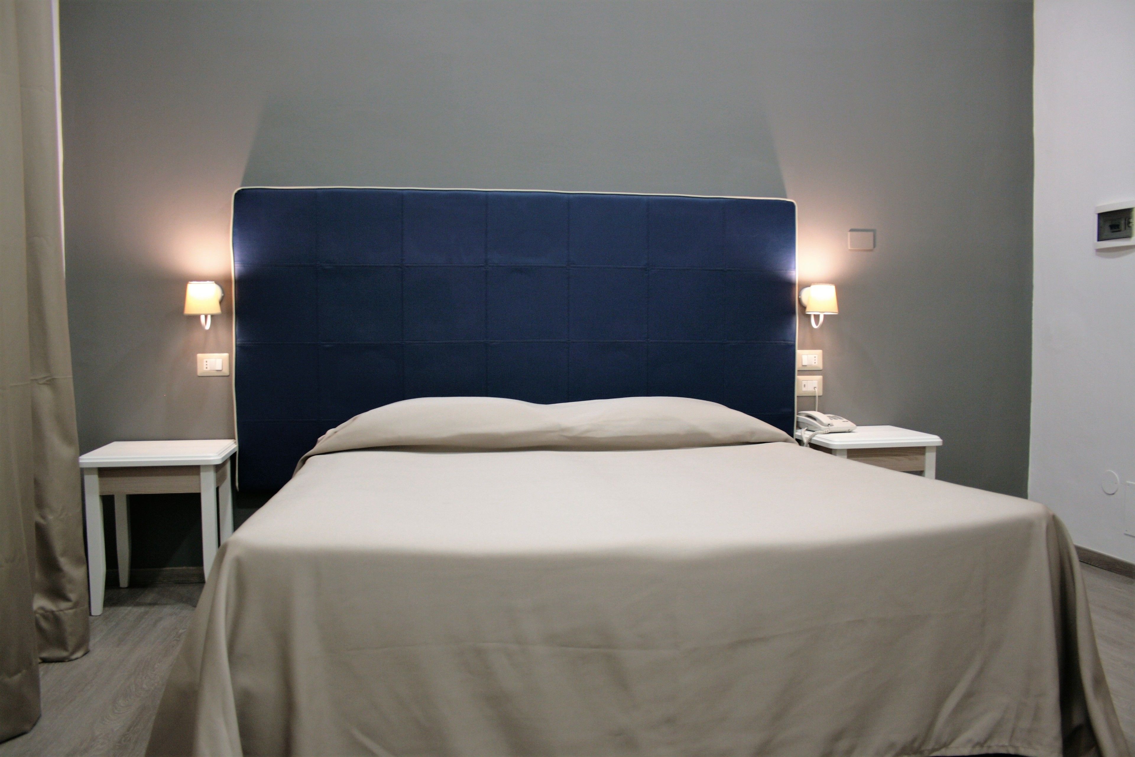 egyptian cotton sheets, premium bedding, select comfort beds, minibar