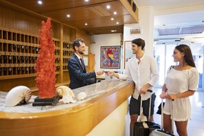 Reception - Hotel L'Approdo (Castiglione della Pescaia)